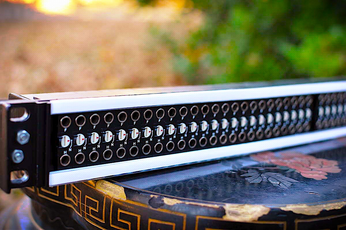 New SwitchCraft EZ Normal Patchbay 5