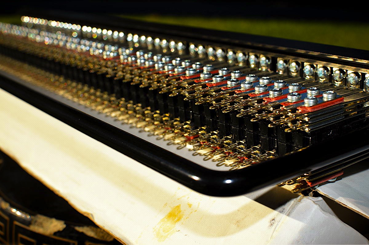 Rean 96 Point TT Patchbay made by Neutrik